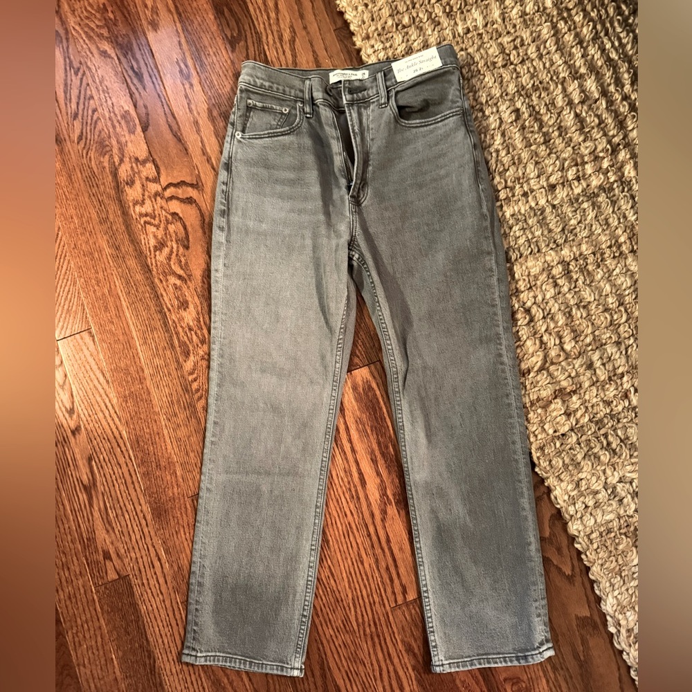 New Abercrombie & Fitch Ankle Straight Gray Jeans 26/2S